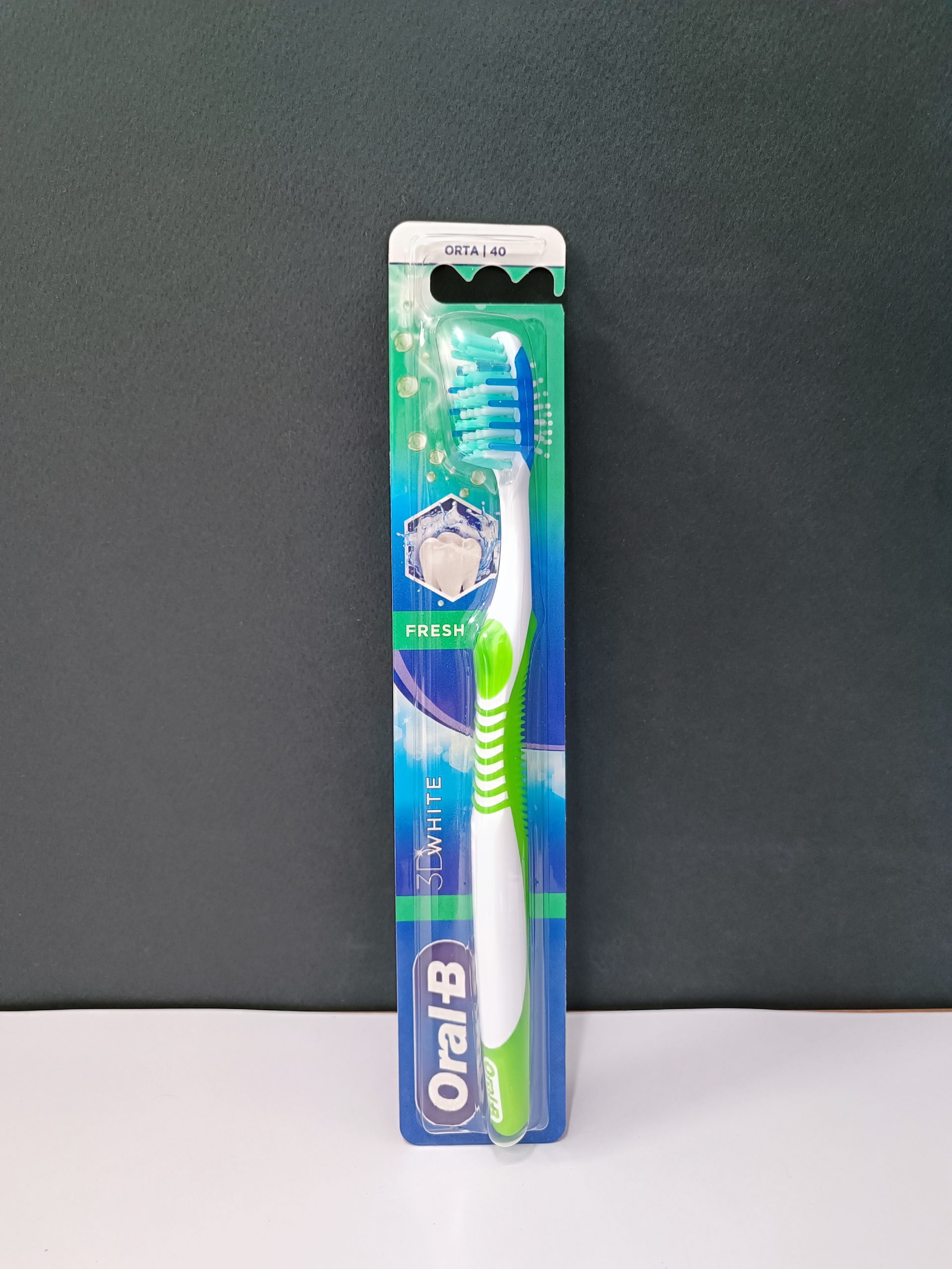 مسواک اورال بی تری دی وایت فرش Oral-B 3Dwhite Fresh 1 مسواک تری دی وایت فرش