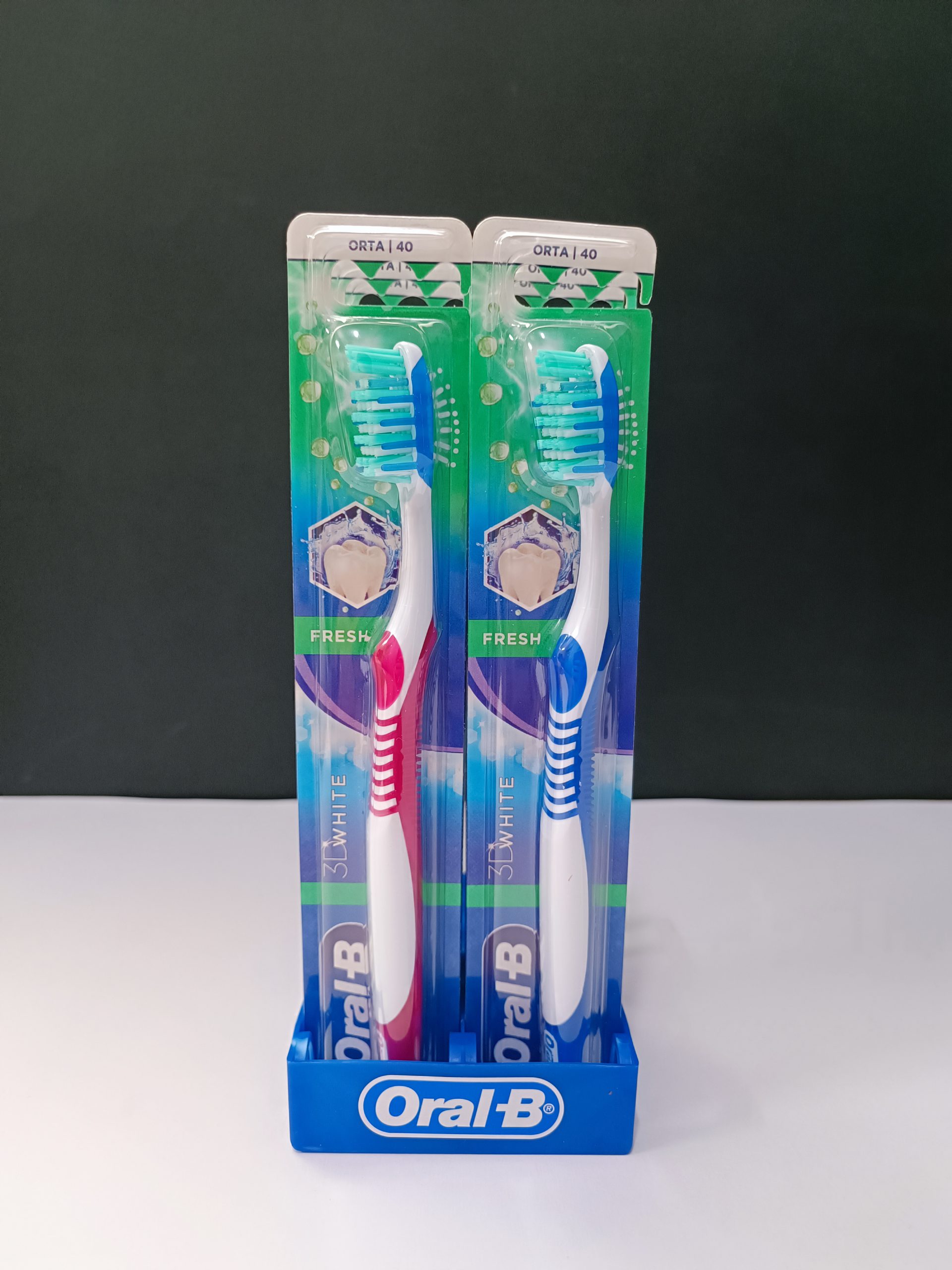 مسواک اورال بی تری دی وایت فرش Oral-B 3Dwhite Fresh 4 مسواک اورال بی تری دی وایت فرش Oral-B 3Dwhite Fresh