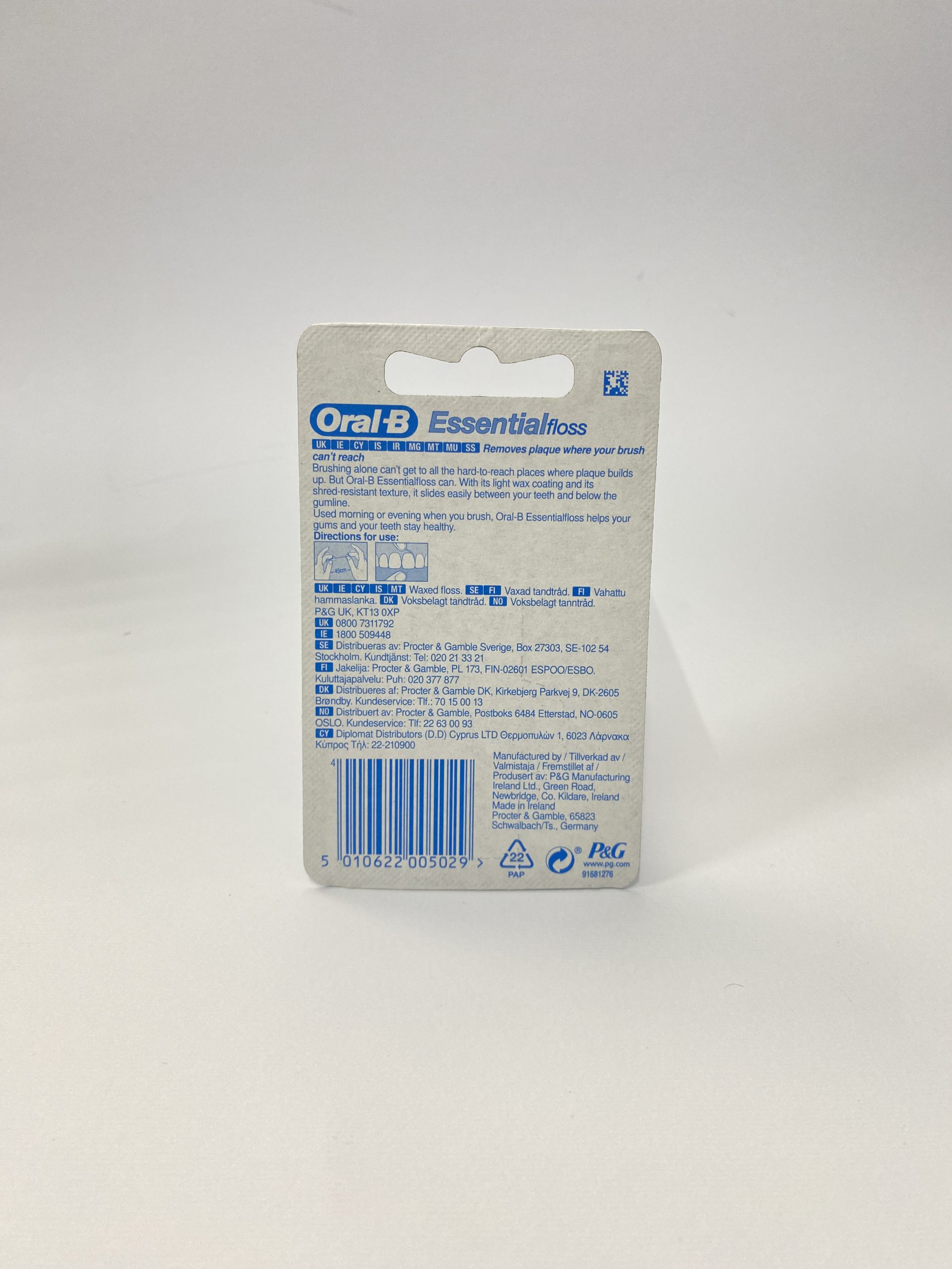 نخ دندان اورال بی نعنایی مدل Essential Floss اورجینال 2 نخ دندان اورال بی اسنشیال فلاس نعنایی