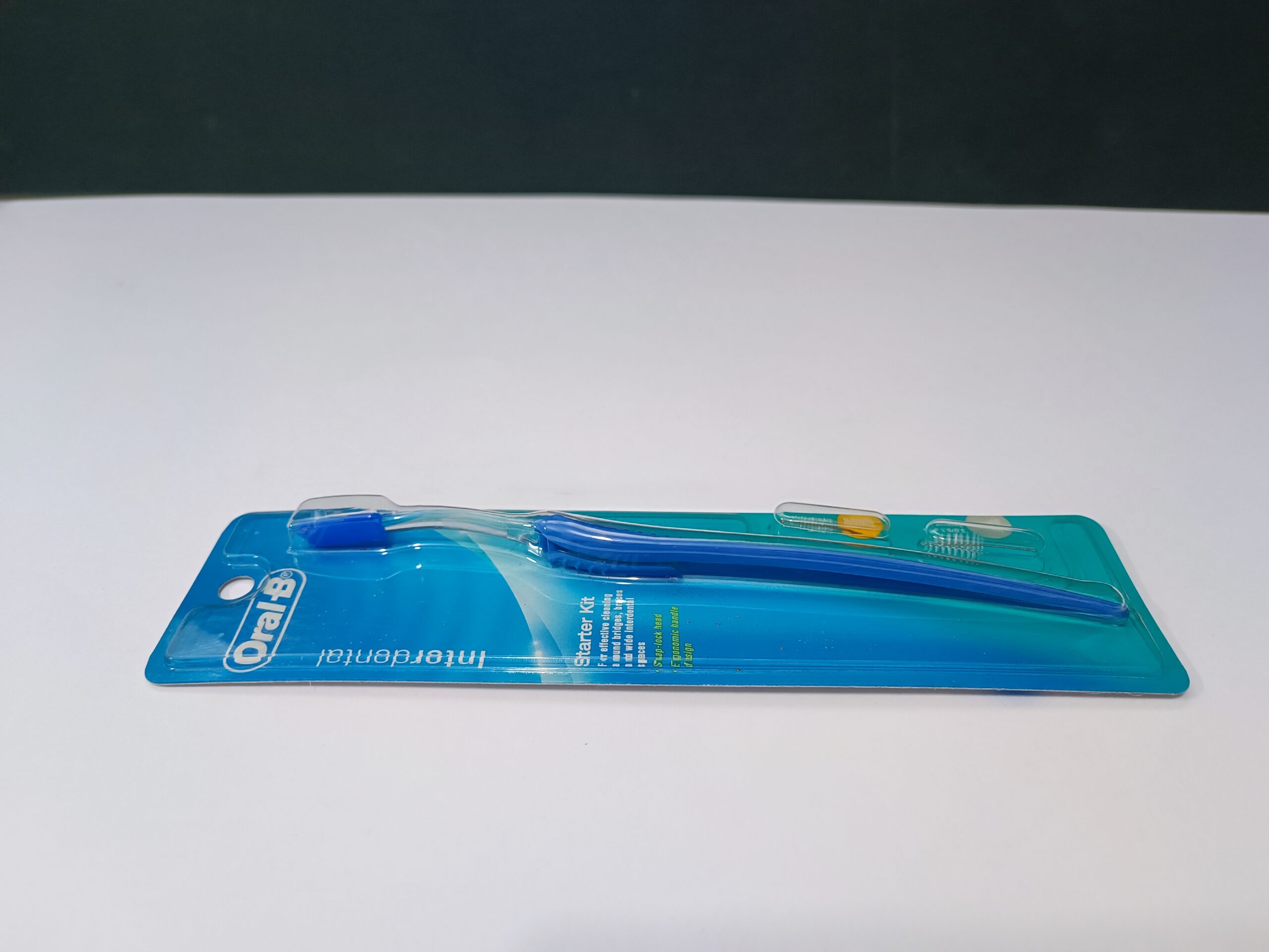 مسواک بین دندانی اورال بی ORAL B Interdental Toothbrush همراه با دو عدد برس 4 مسواک بین دندانی اورال بی ORAL B Interdental Toothbrush همراه با دو عدد برس