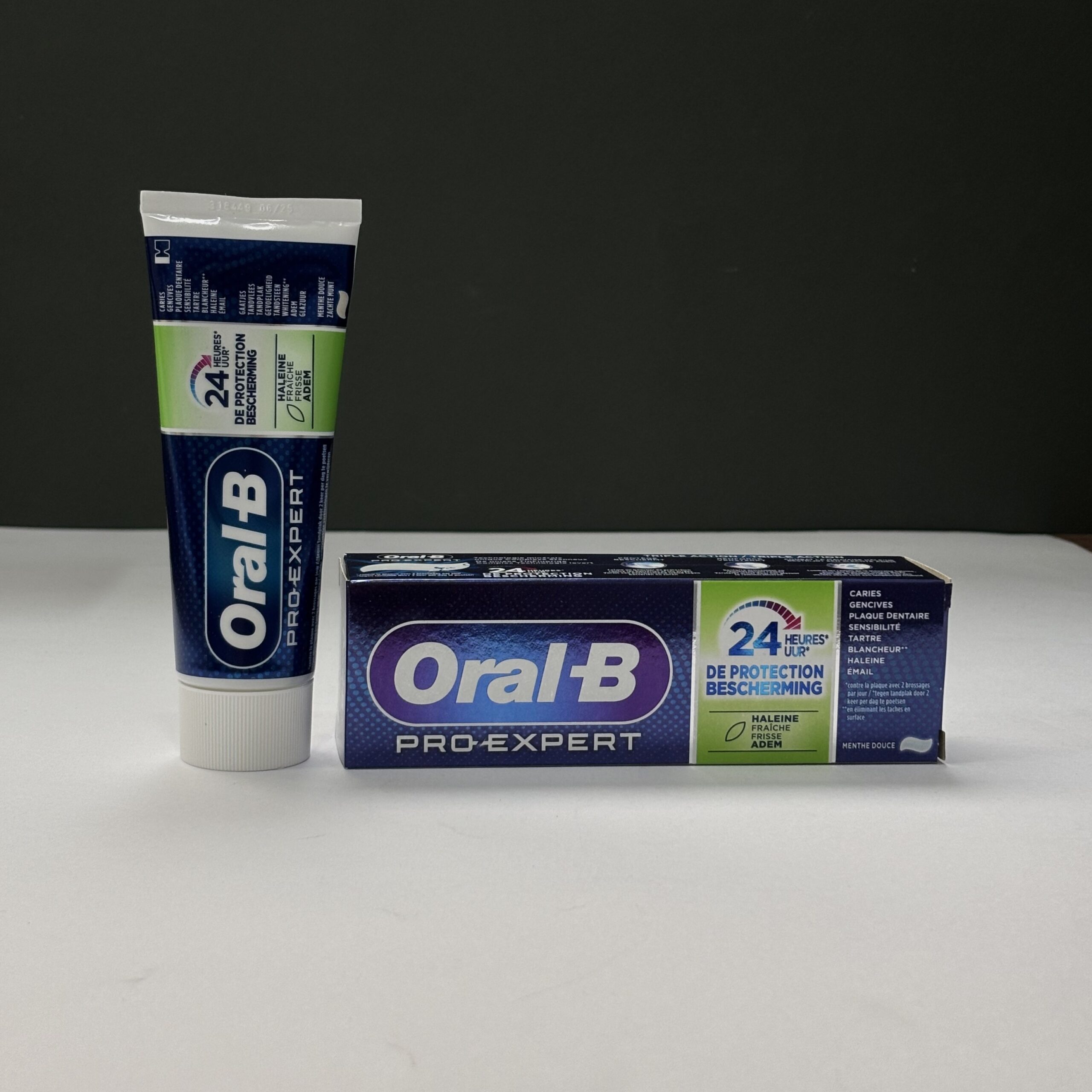 خمیردندان اورال بی مدل Pro-Expert حاوی عصاره نعناع حجم ۷۵ میل انقضا 2025/06 2 خمیردندان اورال بی مدل Pro-Expert حاوی عصاره نعناع حجم ۷۵ میل انقضا 2025/06