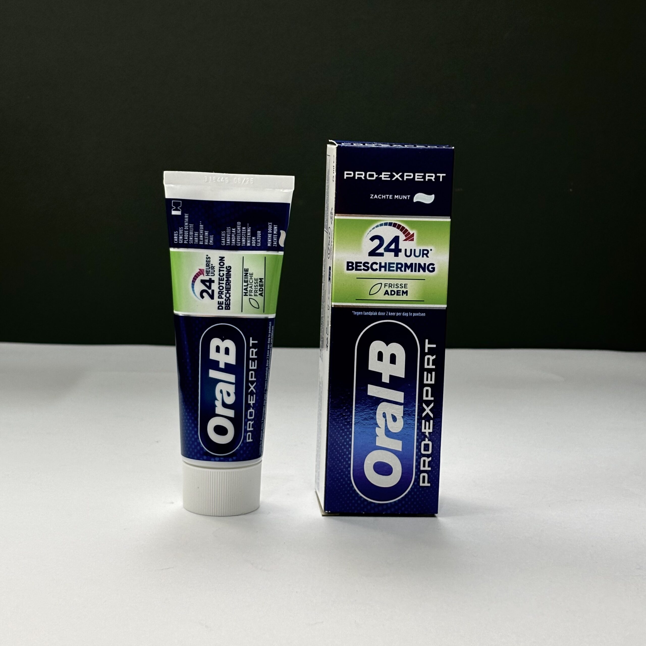 خمیردندان اورال بی مدل Pro-Expert حاوی عصاره نعناع حجم ۷۵ میل انقضا 2025/06 1 خمیردندان اورال بی مدل Pro-Expert حاوی عصاره نعناع حجم ۷۵ میل انقضا 2025/06