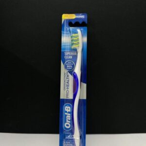 مسواک اورال بی سوپر یورکلین کراس اکشن Oral b Superior Clean Cross action